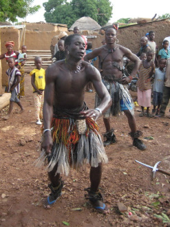 01 Danseurs Aux Couteaux
